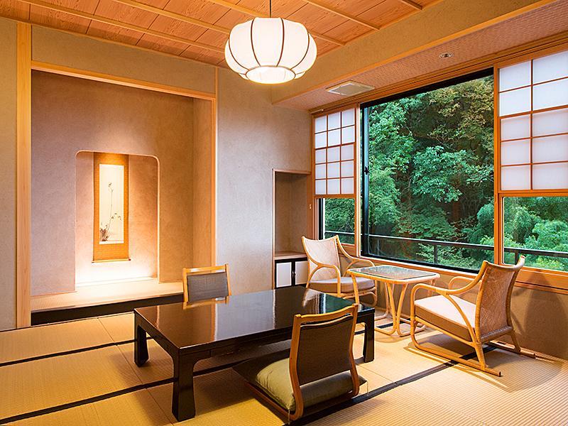 会津东山温泉庄助之宿泷之汤 4*